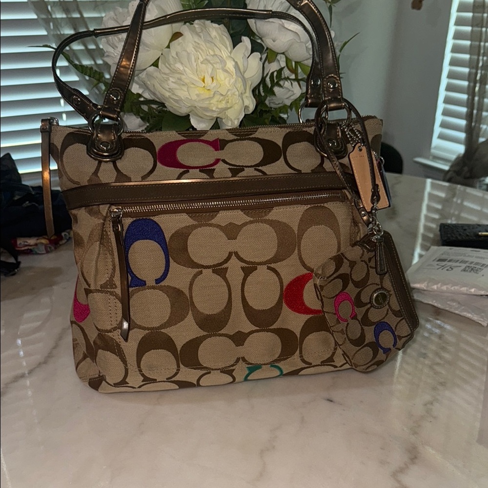 Coach puppy bag with wristlet